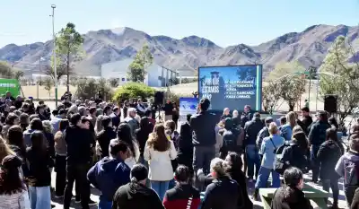 La avenida que era "un cráter de punta a punta" ya tiene otra cara: lo que anunciaron los vecinos
