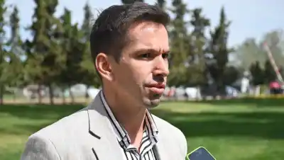 Roca quiere cambiar la coparticipación y el Gobierno salió a frenarlo en seco