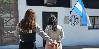 La buscaban por robo y la encontraron caminando por una esquina de Caucete