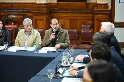 El detalle que hace perder hasta 4 horas en la frontera y pone en jaque al empleo en Iguazú