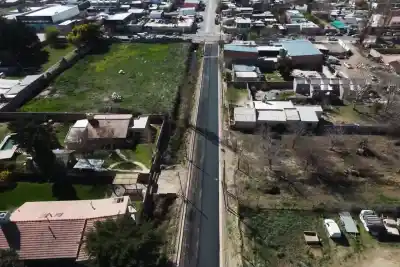 Plottier: las máquinas ya trabajan en Percy Clark y hay más calles en la mira
