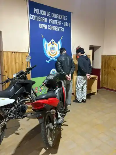 Dos motos robadas en Goya: lo que apareció cuando los pararon