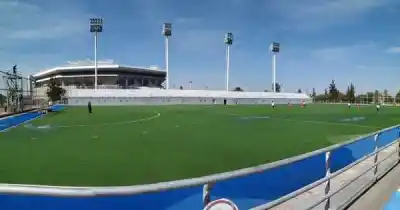 Mendoza pone $550 millones sobre la mesa: el nuevo césped del estadio de hockey ya tiene fecha límite