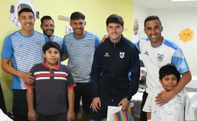 El Lobo se metió en el Materno Infantil y hubo algo que emocionó a todos