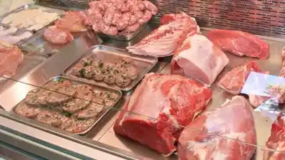 El pollo le gana la mesa a la carne: el número que explica el cambio en San Juan