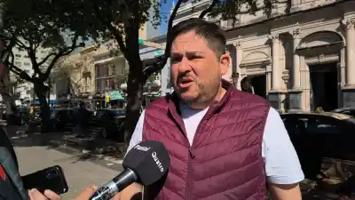 Docentes de la UNRC acampan en Plaza Roca y esperan una respuesta que puede cambiarlo todo