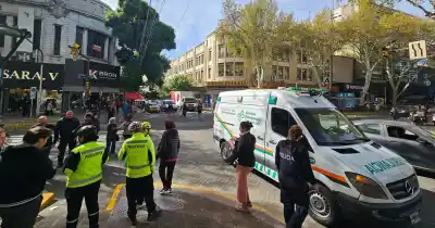 La atacaron en una galería del centro y la Policía cree que no fue un robo: el dato que cambia todo