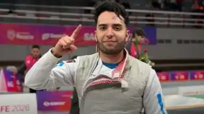 El nene que miraba El Zorro con su abuelo hoy es bicampeón suramericano: la historia del misionero que la rompe en esgrima