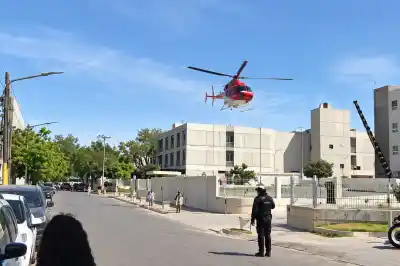 Un helicóptero aterrizó de urgencia en el Rawson: nadie esperaba lo que traía desde Jáchal
