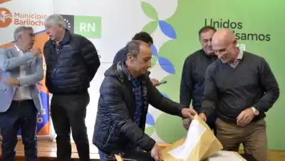 Cinco empresas se pelean por la Ruta 82: quién quedó al borde de quedarse con la obra