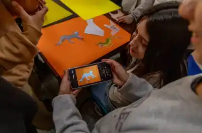 Alumnos de Paraná animan la fauna del Ficer: mirá cómo cobran vida las especies del festival