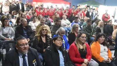 Caleta Olivia abre cuatro días de libros, talleres y bandas: lo que hay que saber antes de ir