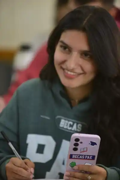 Becas universitarias para mujeres de Chubut y Santa Cruz: el requisito que define quién queda afuera