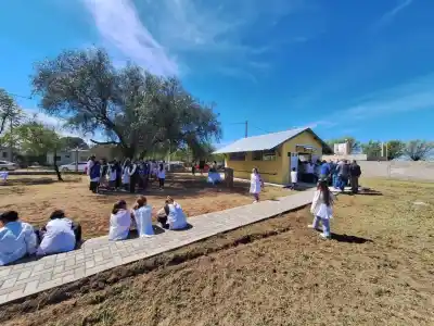La escuela de Bulnes que cumplió 115 años y sorprendió con un espacio que nadie esperaba