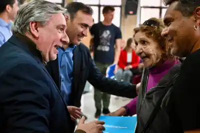 Después de años de espera, familias de Cruz del Eje recibieron la llave de su futuro