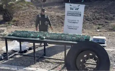 Un tour de compras desde Jujuy a Mendoza terminó con un hallazgo inesperado en la rueda de auxilio
