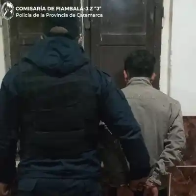Tomó una camioneta ajena y salió a hacer maniobras en Fiambalá: no terminó como esperaba