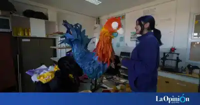 Se viene el desfile y ellos son los primeros: la carroza que nadie vio todavía