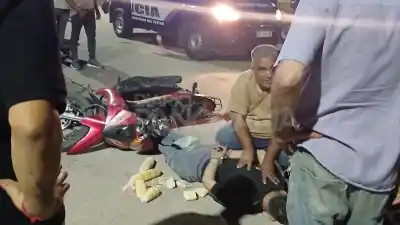 Violencia en pleno centro: La aterradora huida de los motochorros que terminó con una amenaza de muerte