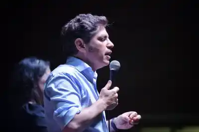 Kicillof mueve piezas en Avellaneda y aparecen afiches en Capital: qué se juega el sábado