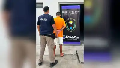 Alerta en el Almirante Brown: Lo que encontraron escondido entre los freezers de una rotisería