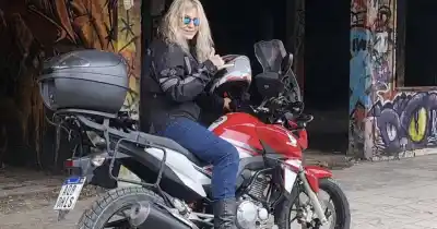 Tenía 59 años, se subió a una moto y ya lleva miles de kilómetros: "Es el momento"