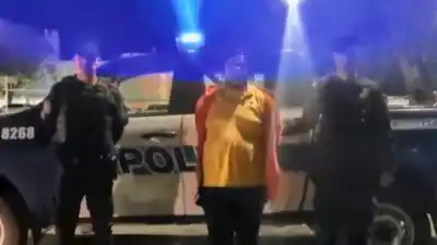 Le mandó un mensaje a su esposa pidiendo dos millones, pero la policía lo encontró en un supermercado