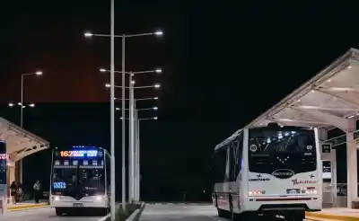 Viajaba en el colectivo de la Red Tulum y terminó demorado en la Comisaría 9ª