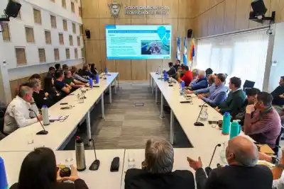Ziliotto reunió a 17 intendentes por El Niño: lo que se decidió puertas adentro