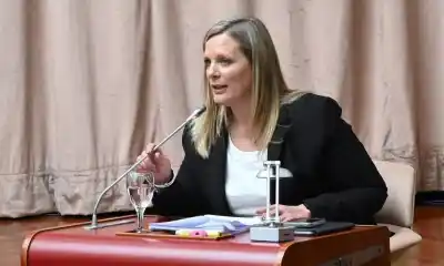 La advertencia de Abril sobre el plan de deudas que ilusiona a miles en Chubut