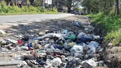 Tiran basura frente a una escuela de barrio La Florida y los alumnos respondieron con un video