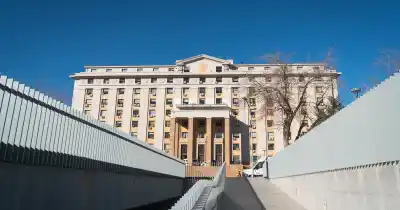 Mendoza confirmó un aumento extra para un grupo de estatales que no estaba en la paritaria