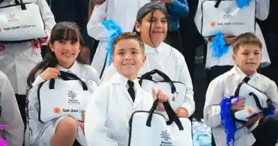 Netbooks gratis en San Juan: las familias de dos departamentos esperan una citación clave