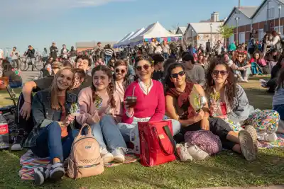 Rosario se llena de música joven este sábado: el detalle que nadie esperaba