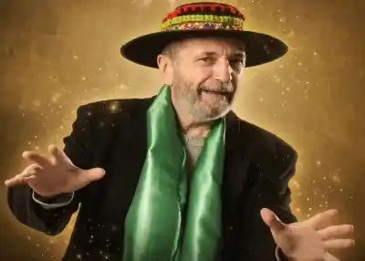 Un solo actor, mil engaños: llega a Santa Rosa la obra que juega con lo que estás dispuesto a creer