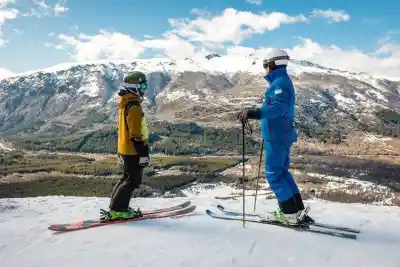 La nieve neuquina se despide con un chapuzón que nadie esperaba