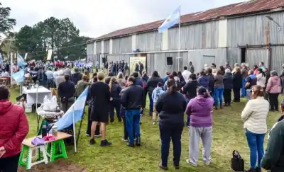 El viento que nadie esperaba obligó a cancelar la Fiesta del Asador Criollo
