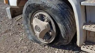 Elevó la batea debajo de los cables y lo que pasó después dejó a todo un balneario a oscuras