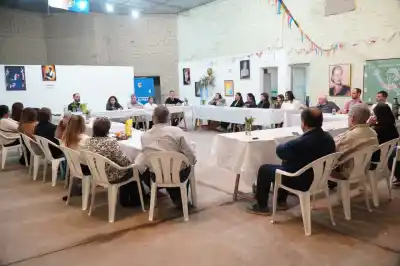 El peronismo se reunió en Alvear y hay un detalle que mira al 2027