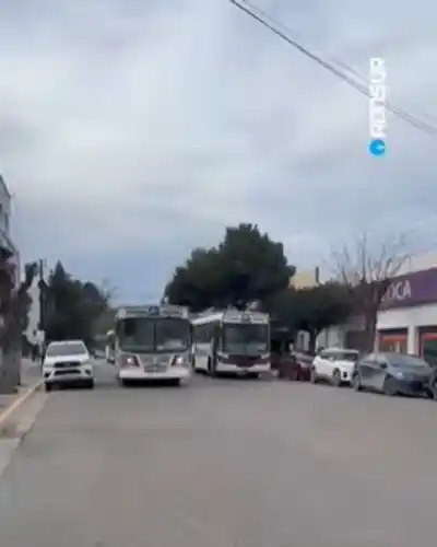 Los colectivos de Patagonia volvieron a sonar en el centro de Comodoro y los vecinos respondieron así