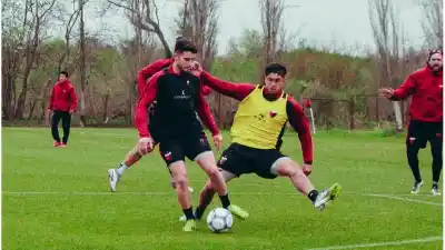 Colón no puede más de dudas y Delfino mete mano en las tres líneas para el domingo
