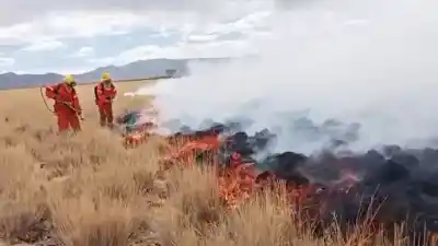 Investigan quién encendió el fuego en Abra Pampa: la sospecha apunta a los propios productores