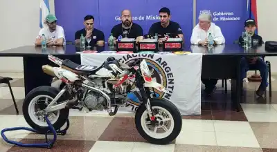 Vuelven las motos a la pista de Posadas: el mensaje que busca frenar a los chicos en la calle