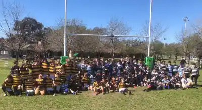 Las Hormiguitas del Tacu viajaron a Buenos Aires y se toparon con tres leyendas de Los Pumas
