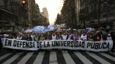 Van a la Justicia para que Milei cumpla la ley universitaria: el escrito que lo cambia todo