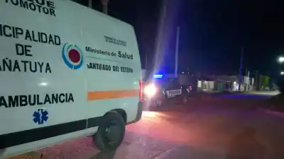 Dos motociclistas terminaron hospitalizados tras derrapes en una misma madrugada
