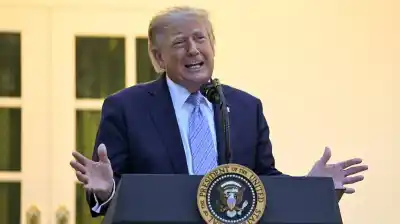 Trump les cerró la puerta de la Casa Blanca a CNN, MSNOW y Politico: el motivo