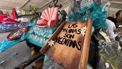La carroza que hizo llorar a más de uno en la Fiesta Nacional de los Estudiantes