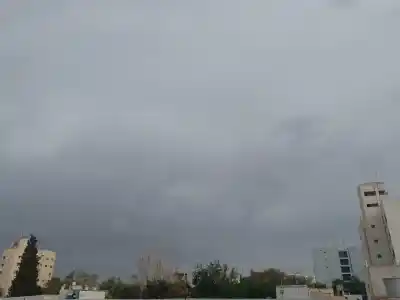 San Juan se despertó con nubes y una duda que nadie puede responder: ¿se arruina el finde?