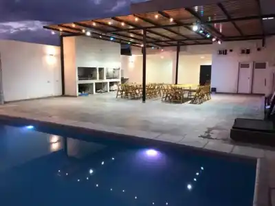 Nuevas reglas en Orán para los quinchos con pileta: lo que puede clausurar tu fiesta